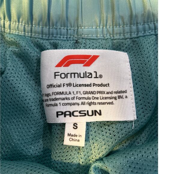 Mens Formula 1 x PacSun Cargo Shorts Size Small - Picture 3 of 4